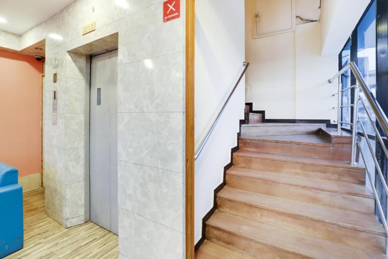 Oyo Hotel Dash Вадодара Экстерьер фото