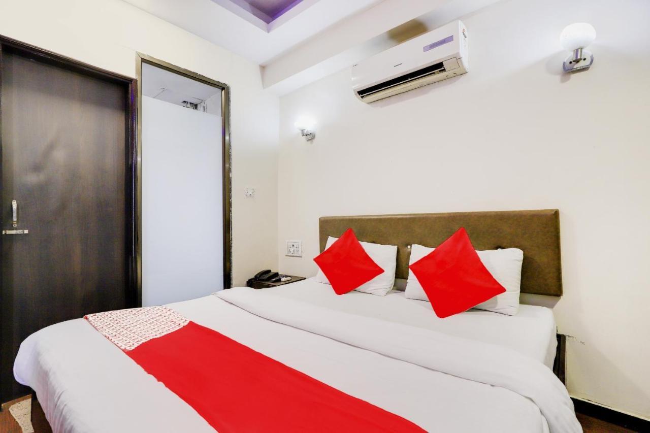 Oyo Hotel Dash Вадодара Экстерьер фото
