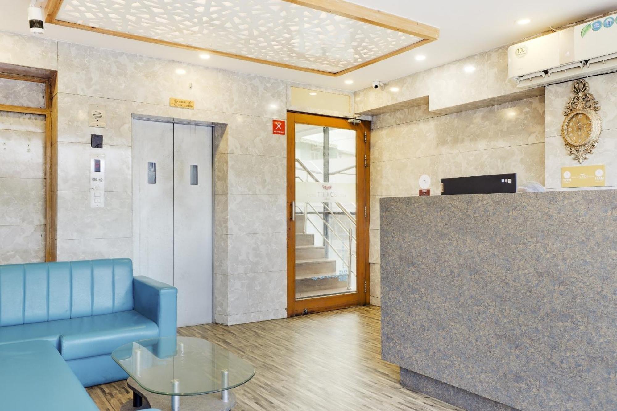 Oyo Hotel Dash Вадодара Экстерьер фото